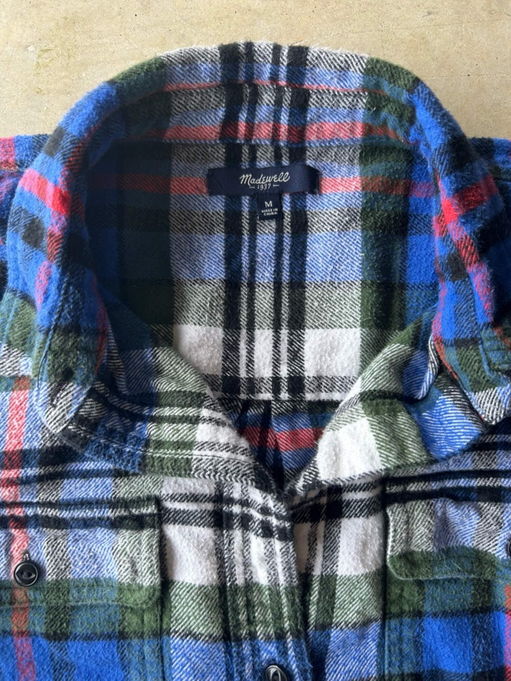 Madewell Women’s Blue Green White Plaid Button-Down Shirt - Picture 3 of 6